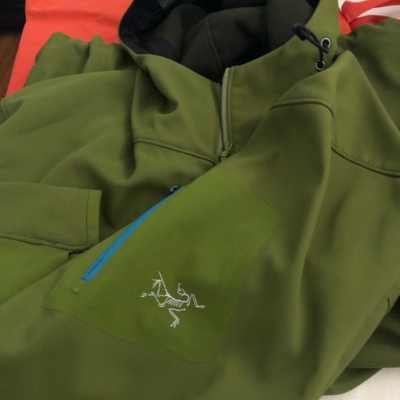 Arc'teryx Epsilon SV Windbreaker Hoodie (S) - Picture 6 of 7